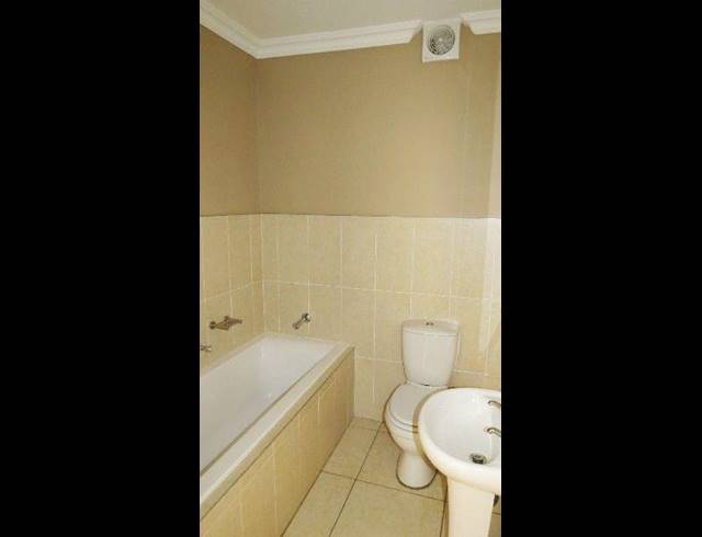2 BEDROOM APARTMENT RENTED IN WALMER HEIGHTS